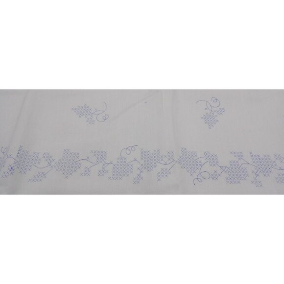 1 Pillow Case Stamped for Embroidery 20"x30"- "Ivy Vine" Bucilla Brand- Opened - Picture 2 of 2